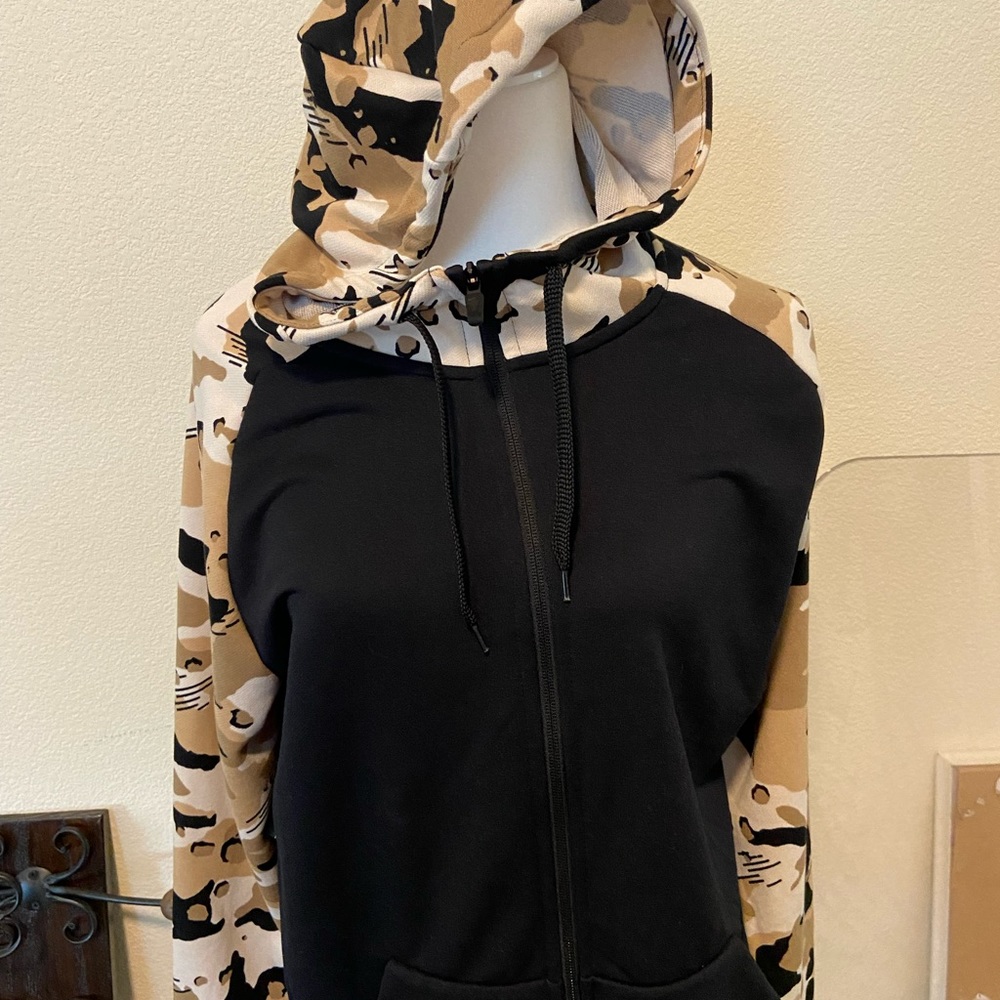 Brand new Nike zip up Hoodie with Tags